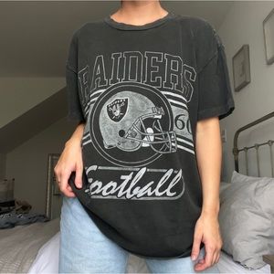 RAIDERS OVERSIZED GRAPHIC TEE - ABERCROMBIE